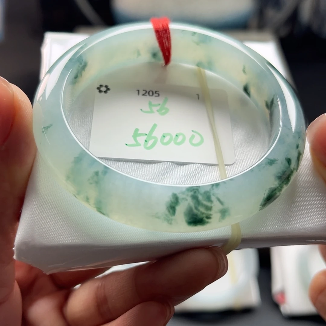 翡翠未镶嵌手镯56正圈，0包容，冰飘花