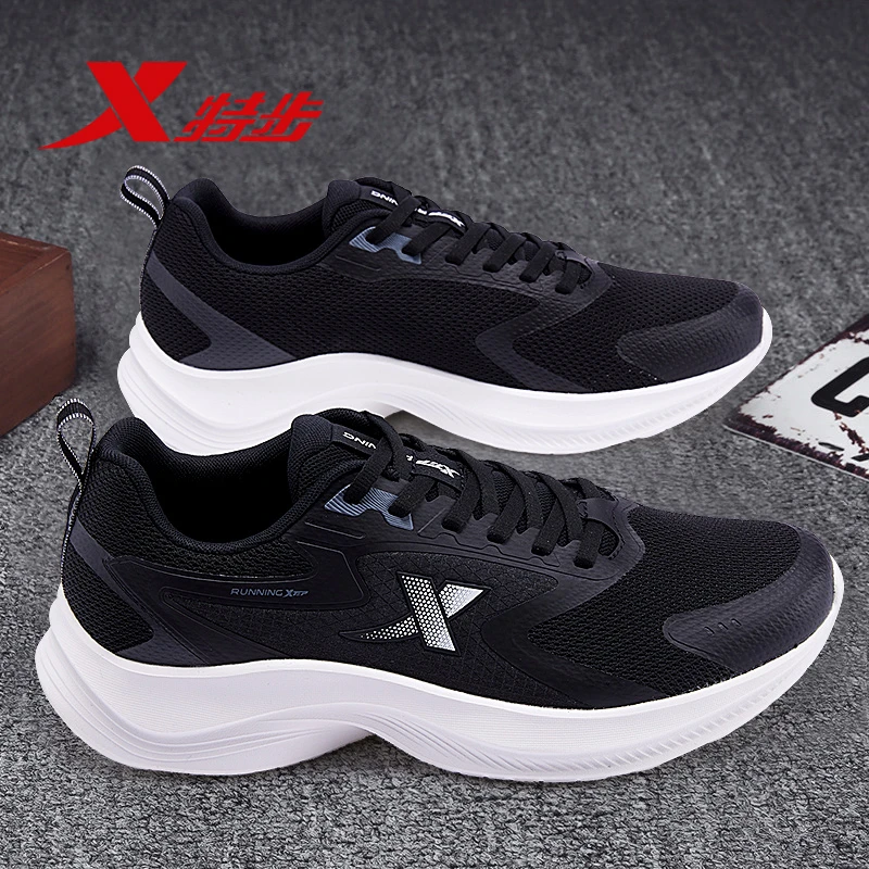 特步男鞋黑武士2025新款秋冬学生软底运动鞋网面透气黑色跑步鞋男