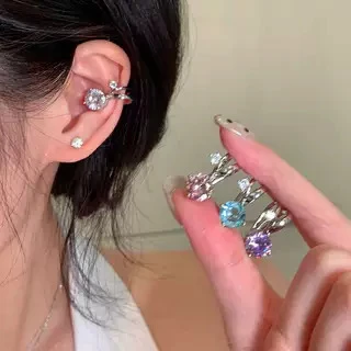 合金耳饰 小灯泡爆闪锆石线条感耳骨夹独特绝美气质高级感轻奢无