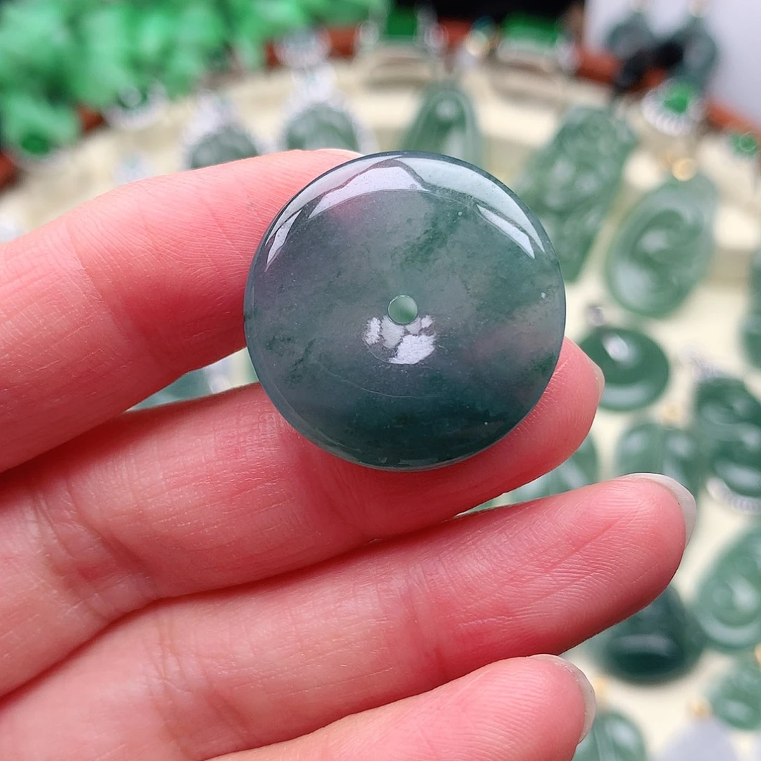 翡翠未镶嵌颈饰吊坠