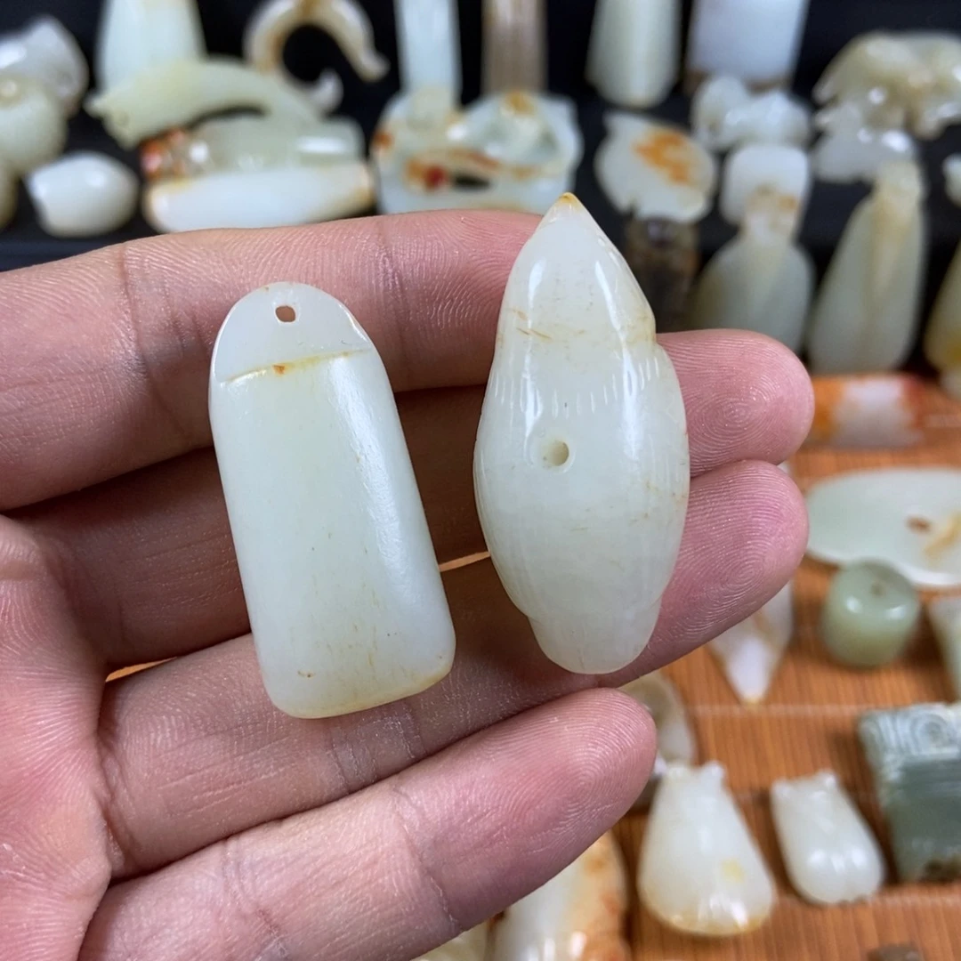 颈饰未镶嵌和田玉烈**龙