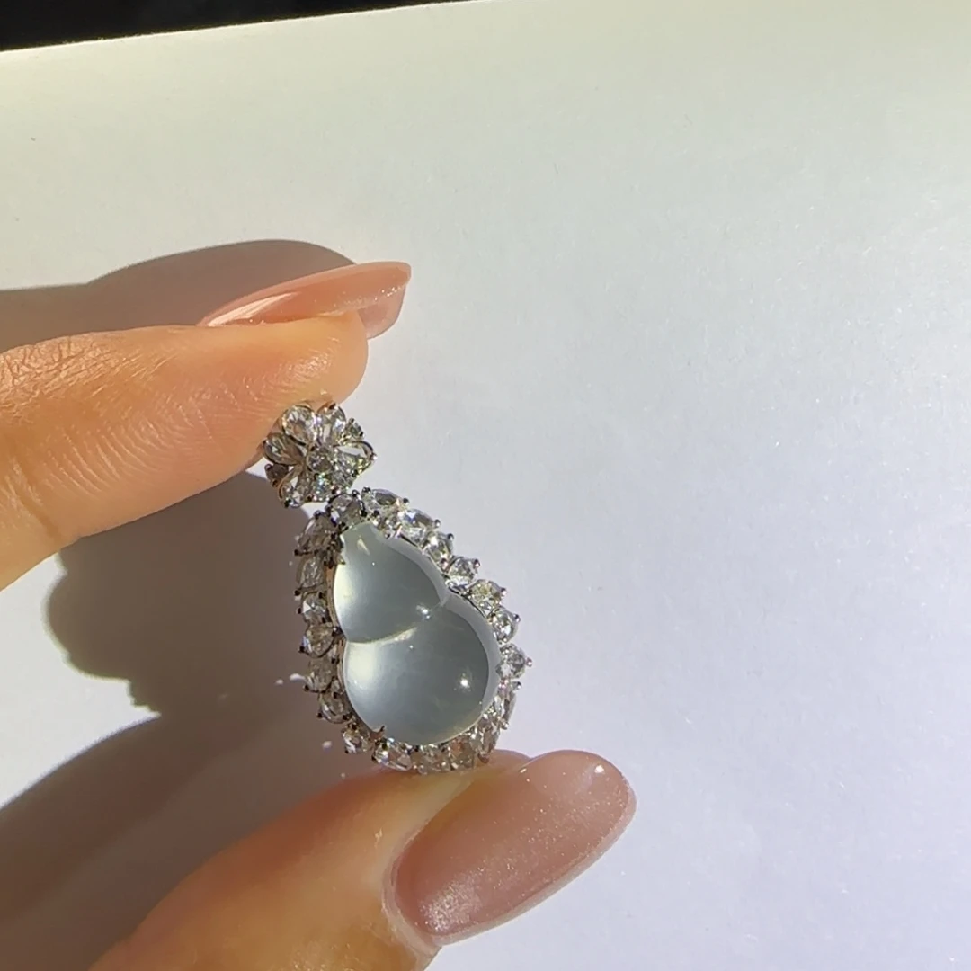 翡翠未镶嵌颈饰高冰葫芦