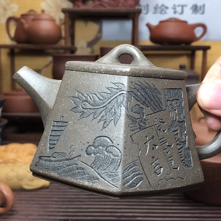 小****茶杯紫砂紫砂壶泡茶饮用。