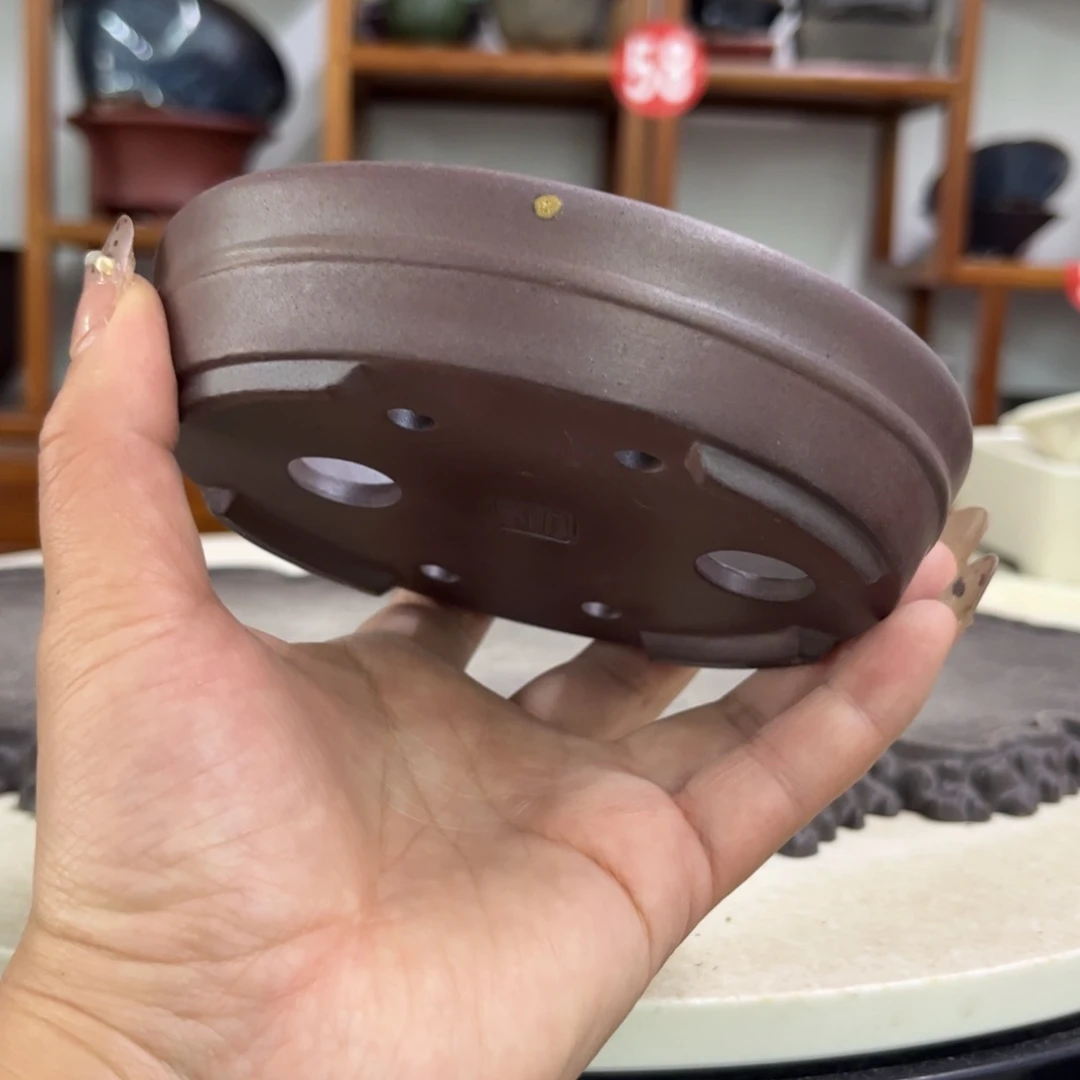 紫砂花盆瑕疵有点2.5-12-10。！