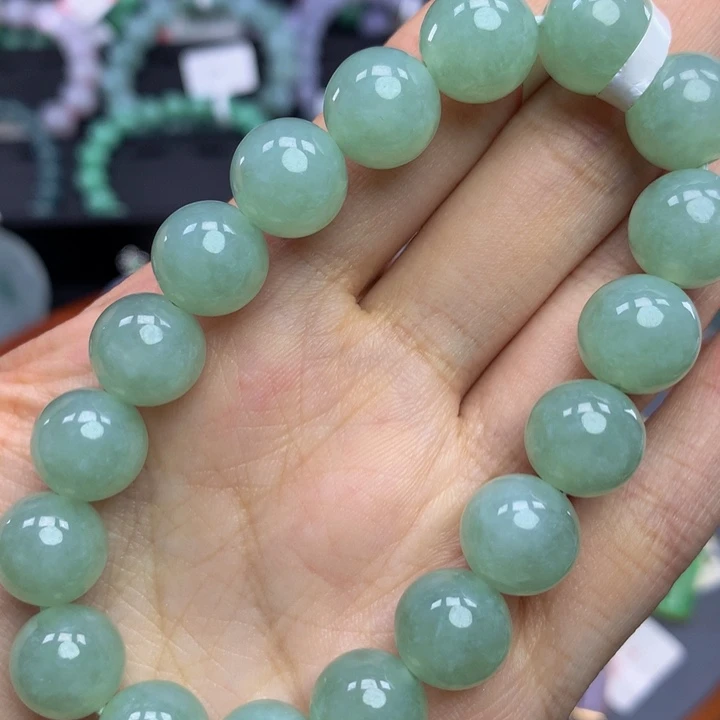 翡翠手链未镶嵌翡翠