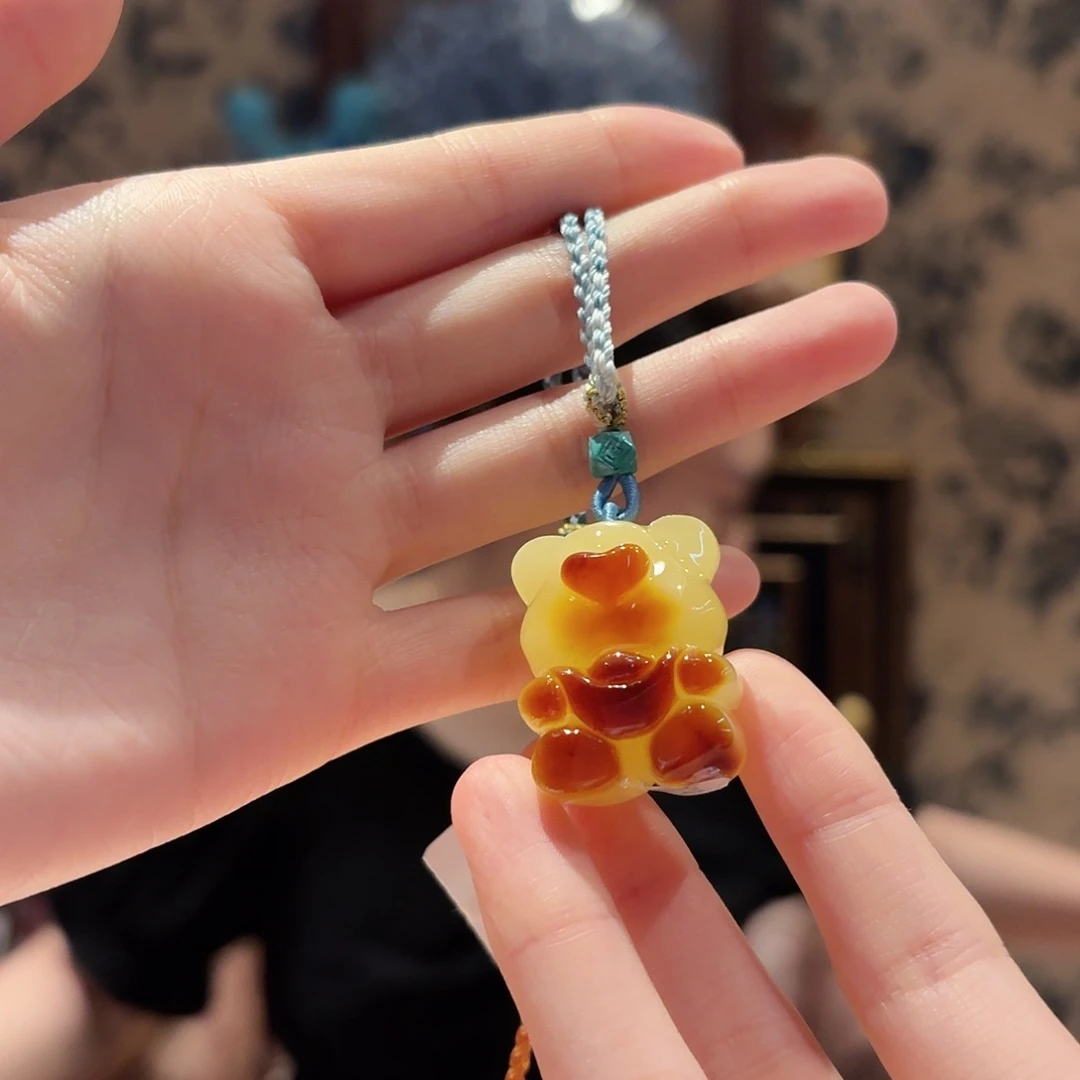 琥珀未镶嵌颈饰颈饰