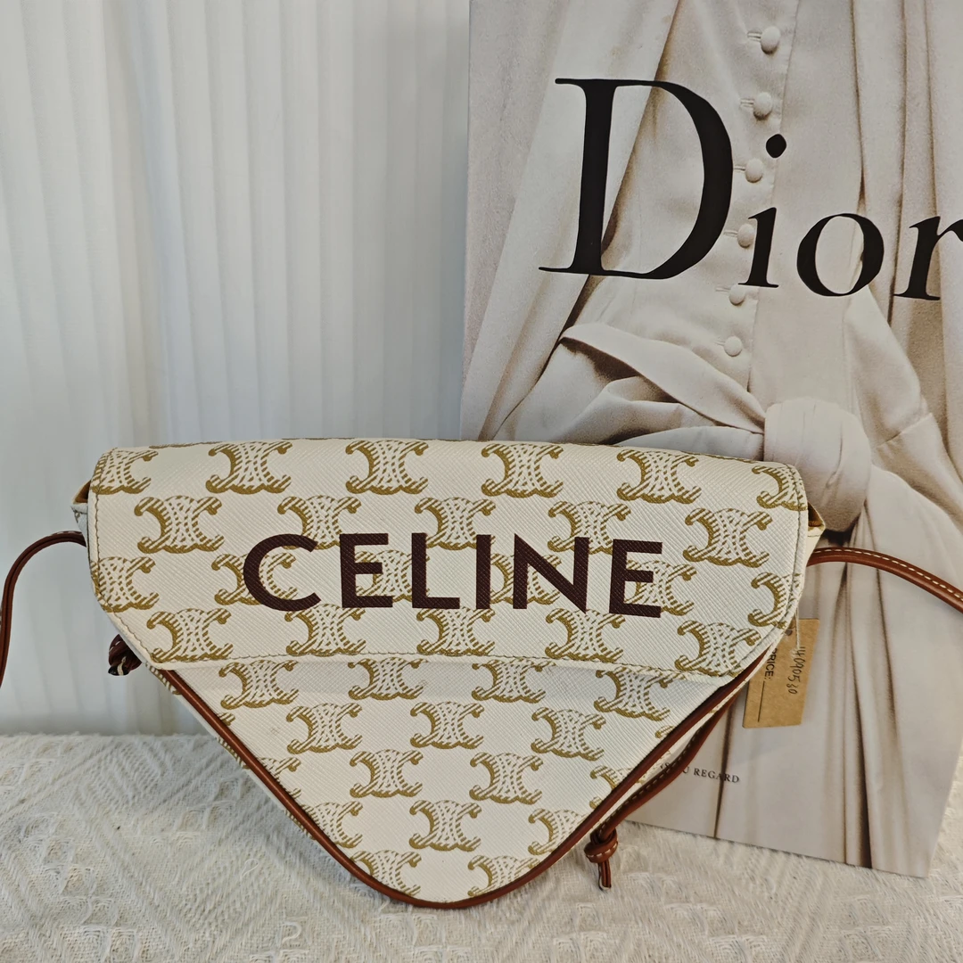 95新 Celine/思琳 思琳白色三角包斜挎包 1409 0530