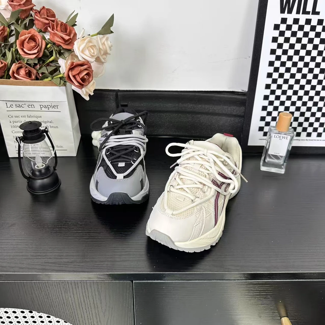 秋冬季新品经典时尚百搭休闲老爹女鞋气质软底冷粘工艺2303