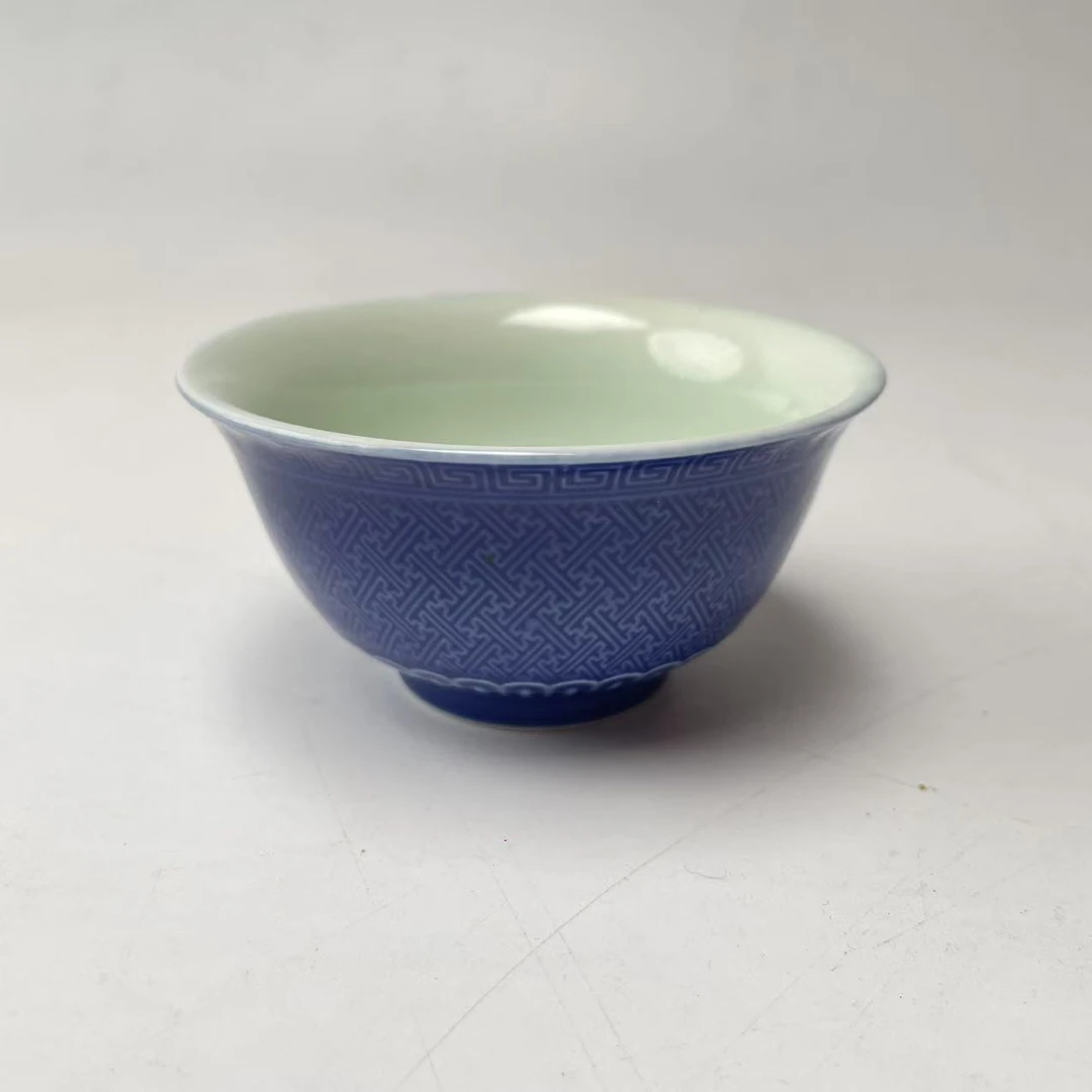 蓝釉雕刻锦地纹杯BY07X0112