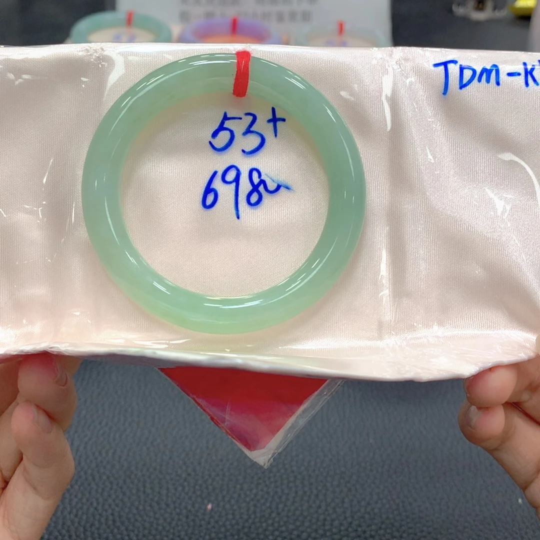 翡翠未镶嵌手镯翡翠