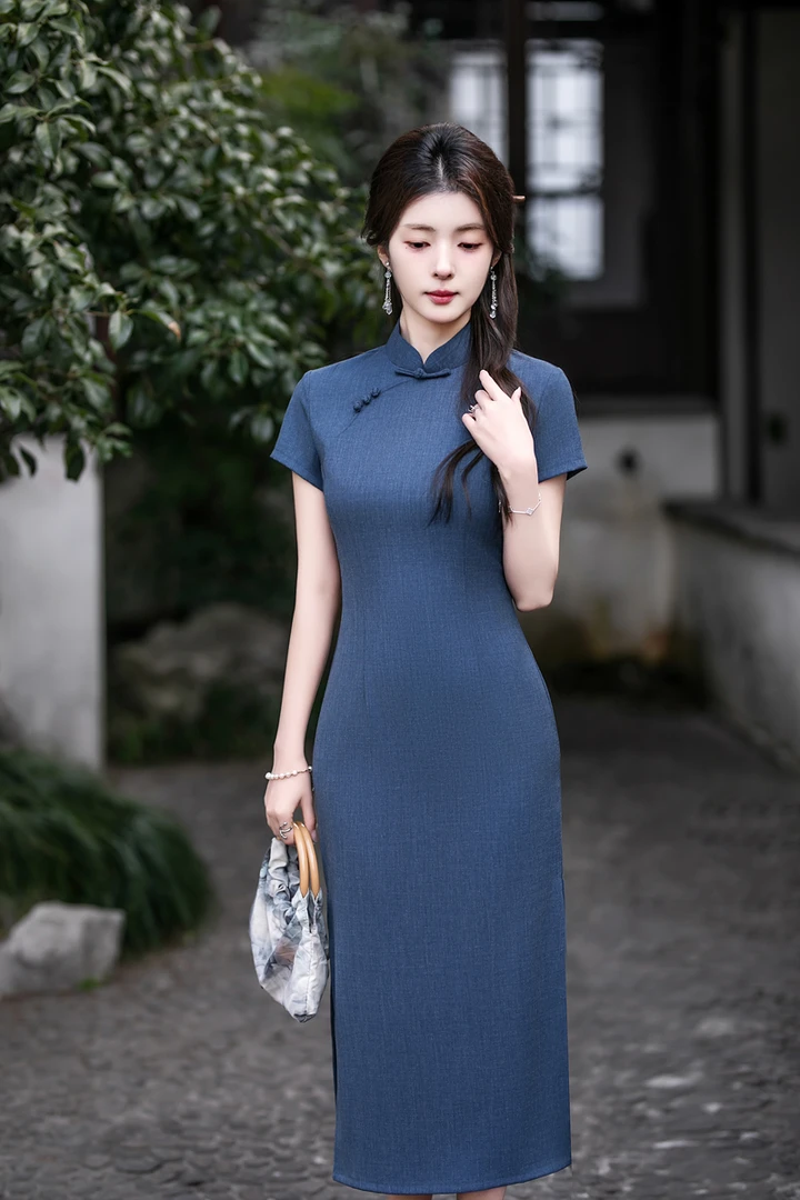 《南忆》蓝色旗袍2025新款夏季新中式改良年轻款少女高级感蓝色旗袍