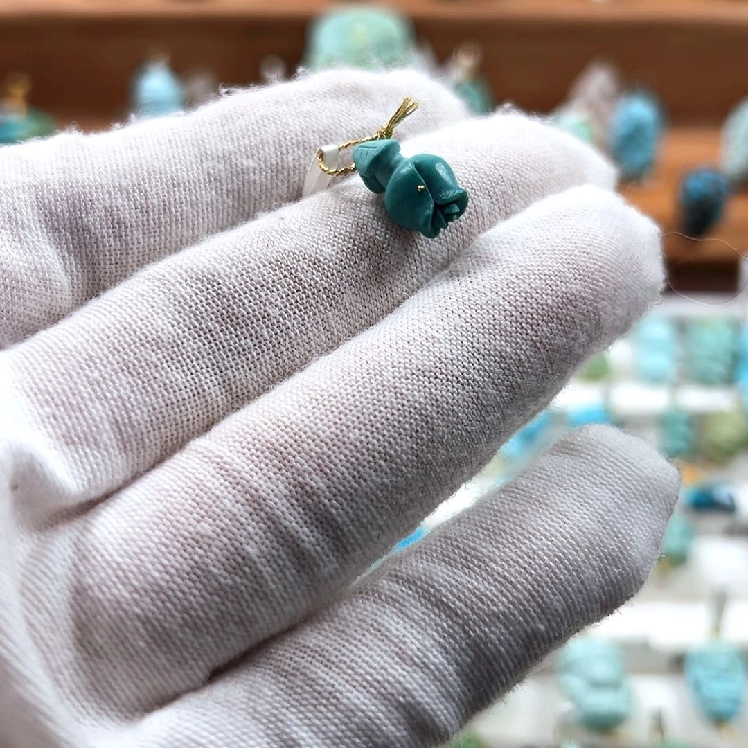 绿松石未镶嵌颈饰玫瑰花卡子