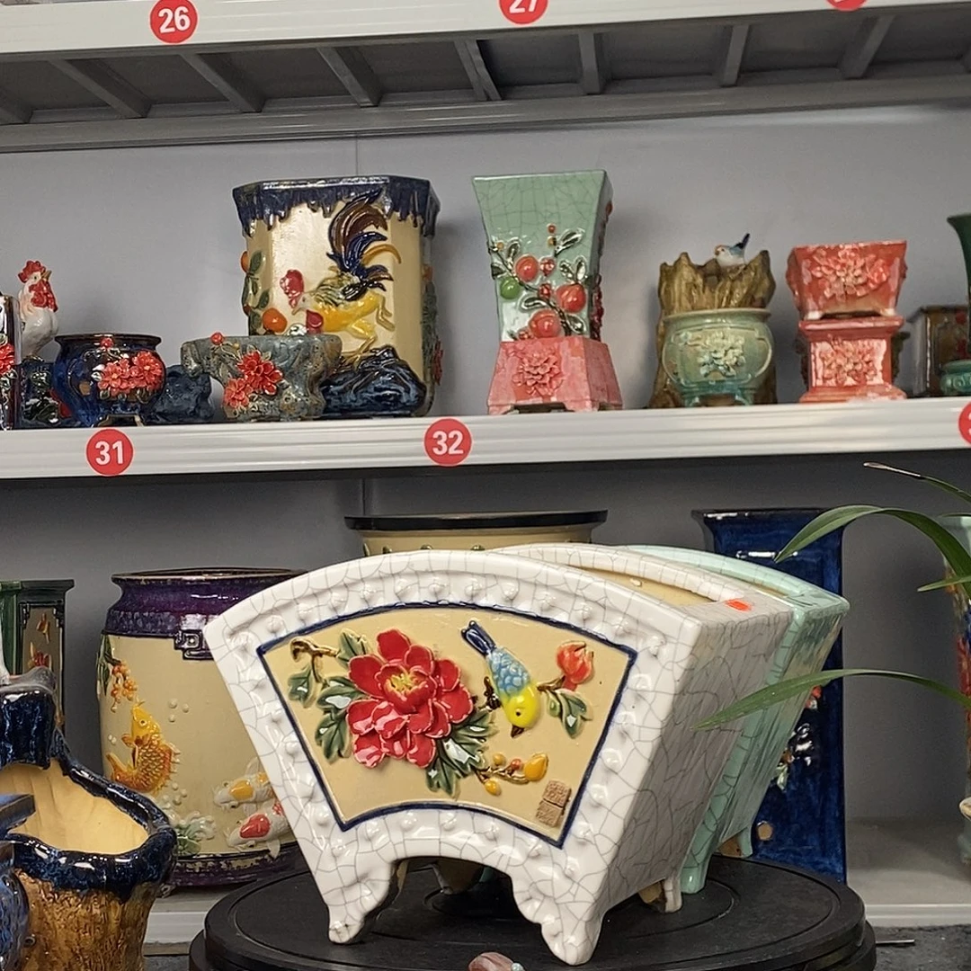 辉***正宗岭南石湾盆扇形