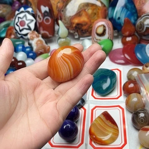 玛瑙/玉髓颈饰未镶嵌
