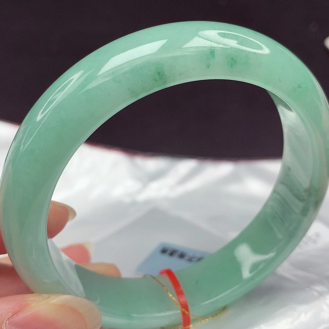 翡翠未镶嵌手镯58轮胎224