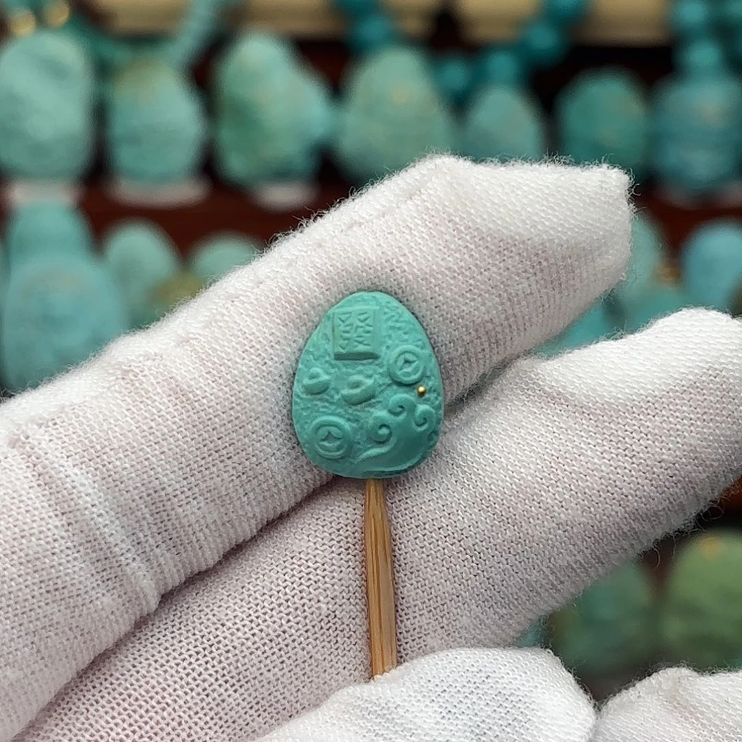 绿松石配饰未镶嵌