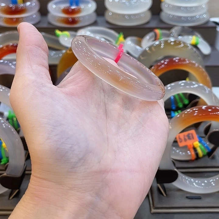 玛瑙/玉髓未镶嵌手镯