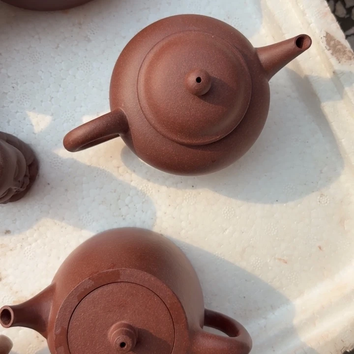 紫砂茶壶紫泥底槽青水平150cc