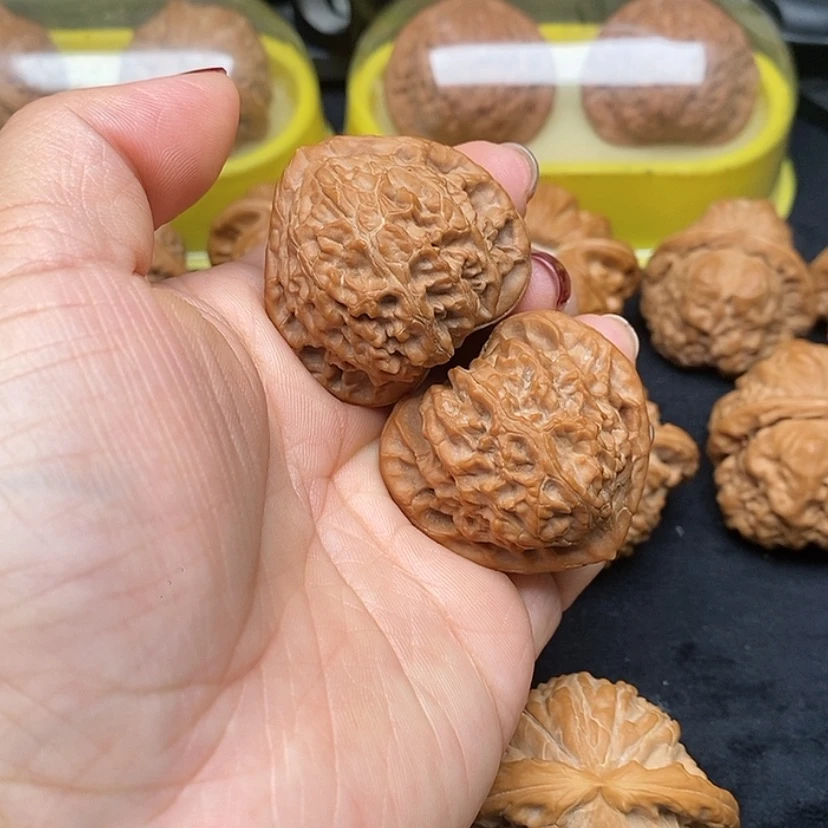 【闪购商品】桃核把件三角宫灯狮子头全品38.5