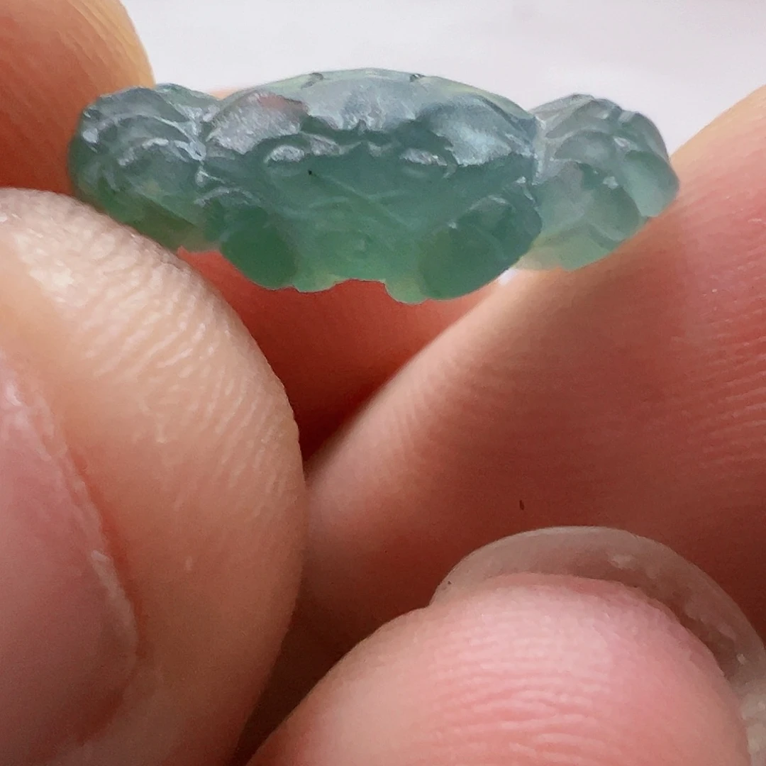 定制翡翠未镶嵌螃蟹