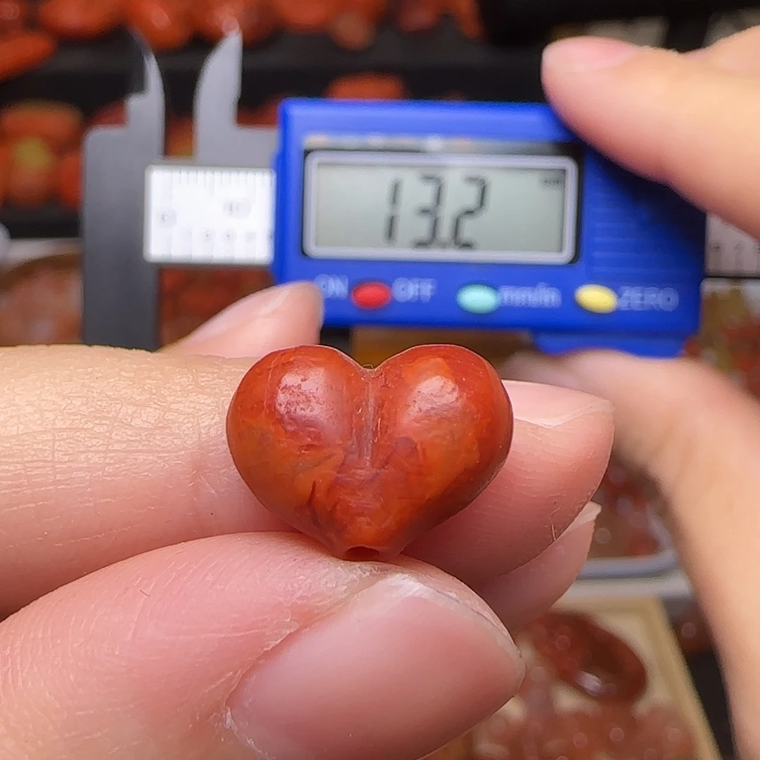 南红玛瑙未镶嵌颈饰