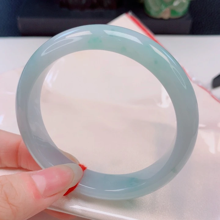 翡翠未镶嵌手镯55圈