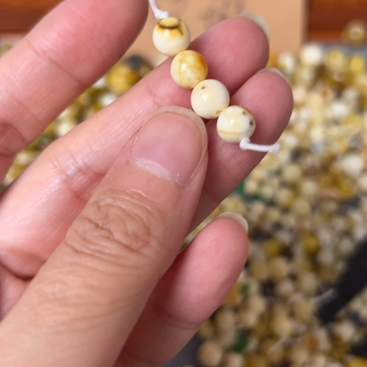 蜜蜡未镶嵌裸石7.1mm一组