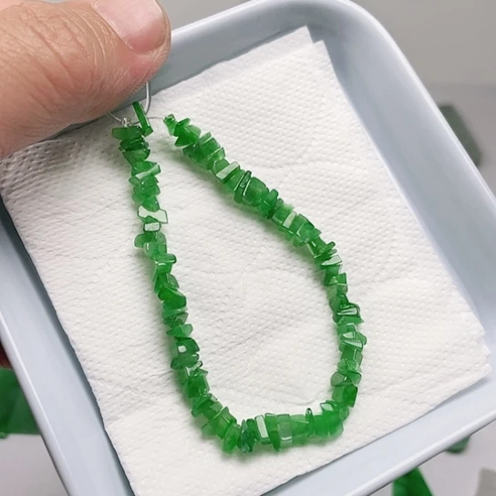 翡翠未镶嵌颈饰A货
