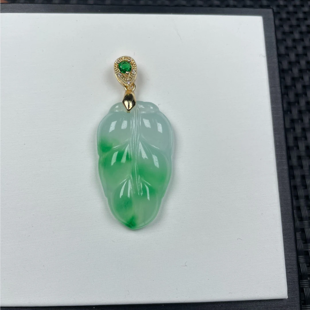 （清货） D160飘绿小叶子吊坠多样性发一