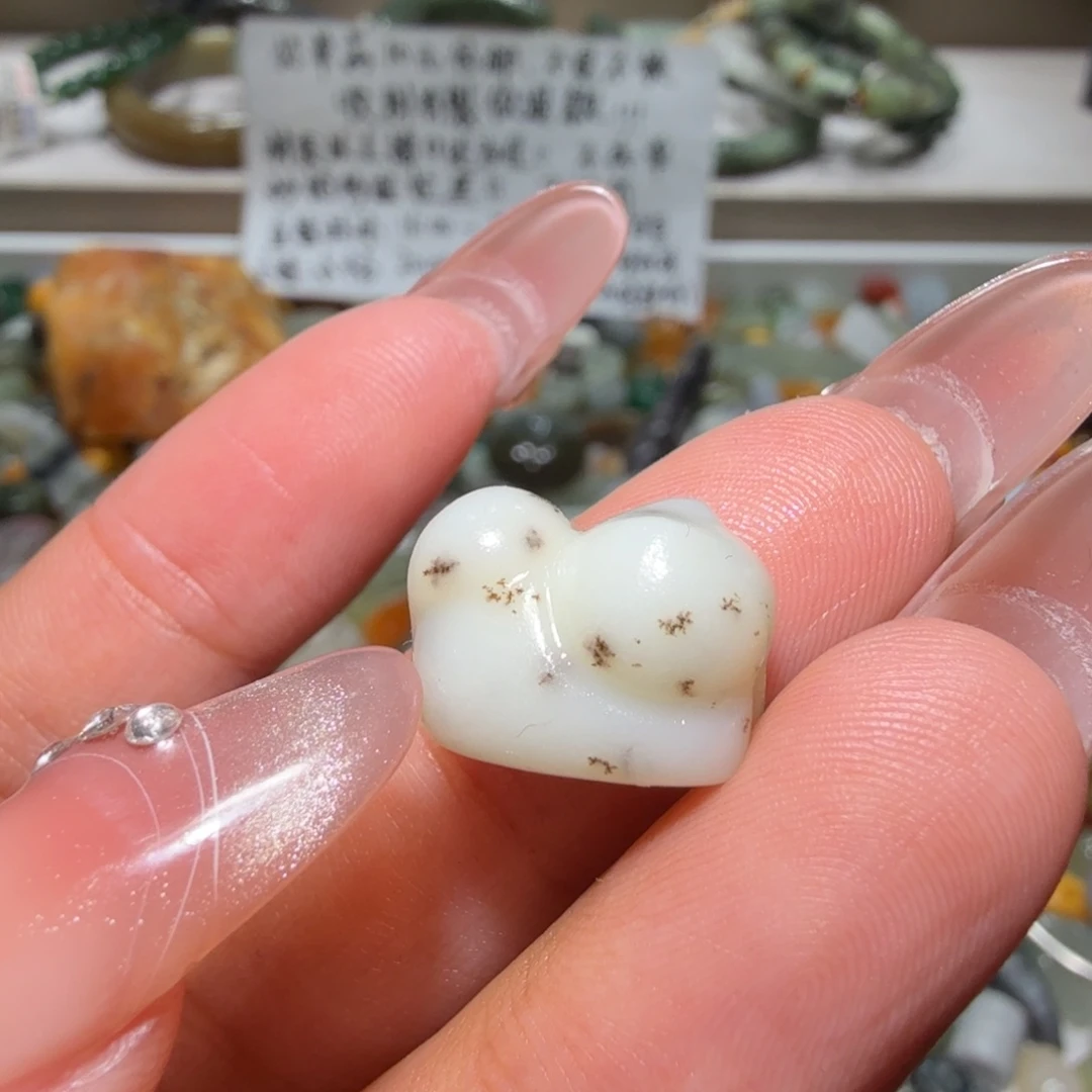 和田玉未镶嵌珠宝奇石