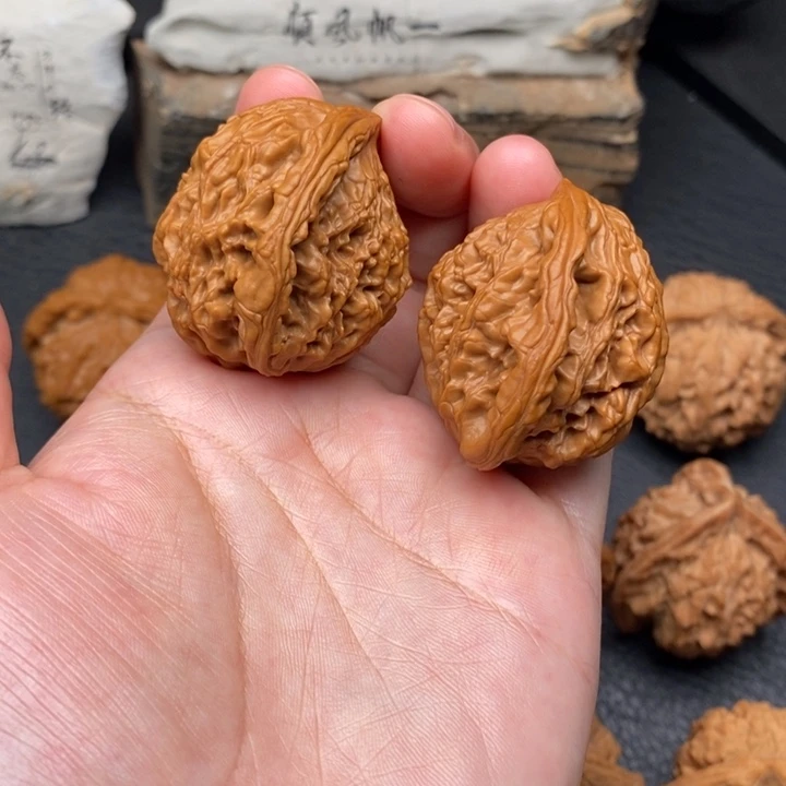 吊坠文玩核桃尺寸37虎蛇