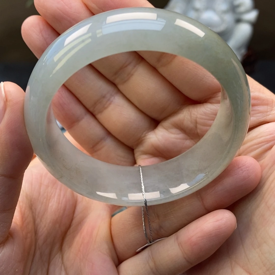 翡翠手镯未镶嵌天然