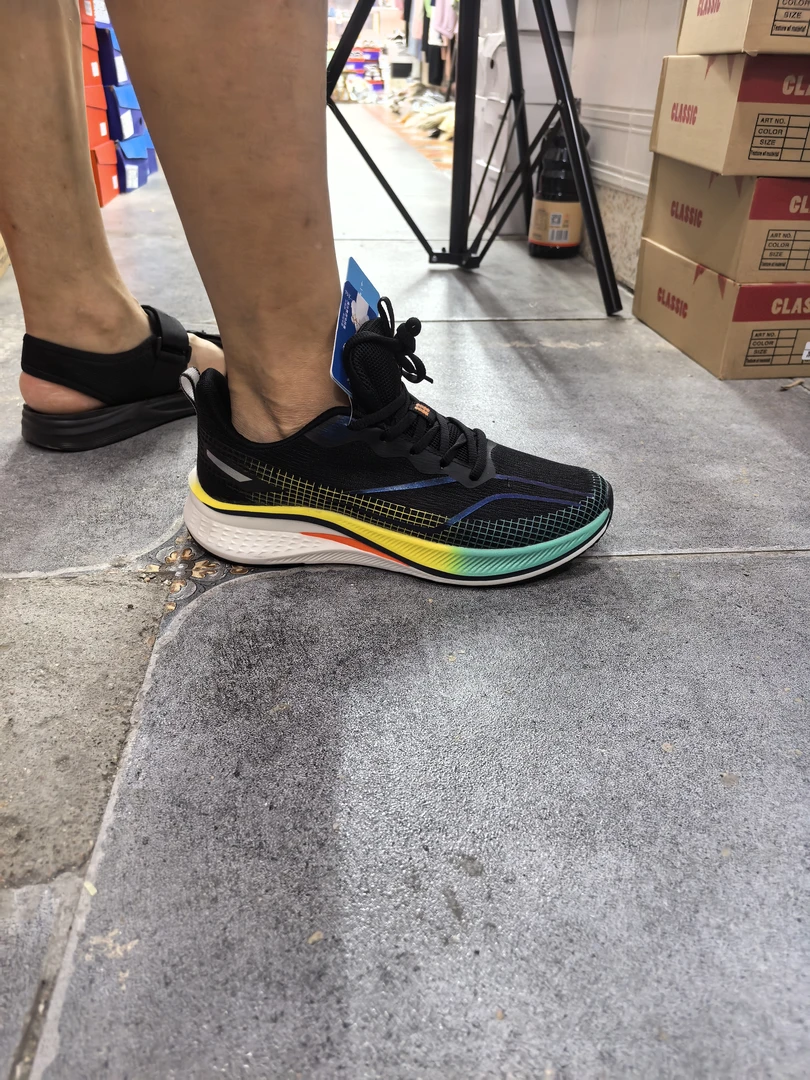 男款时尚休闲运动鞋