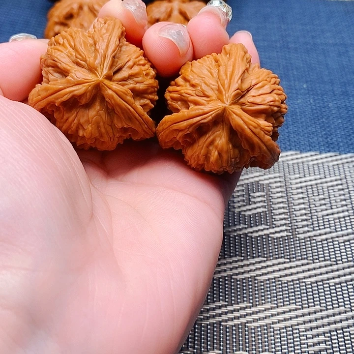 南***。吊坠文玩核桃三棱