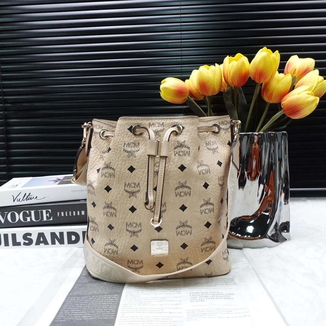 95新 MCM 单肩包/T10152400