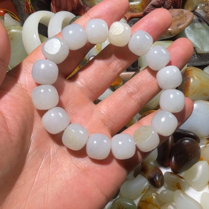 和田玉（糖玉）未镶嵌挂件