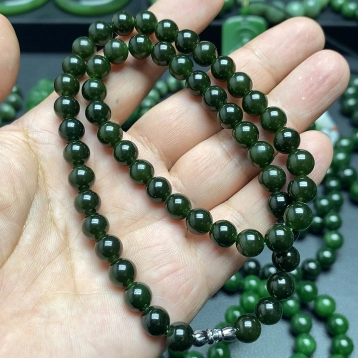 和田玉（碧玉）颈饰未镶嵌