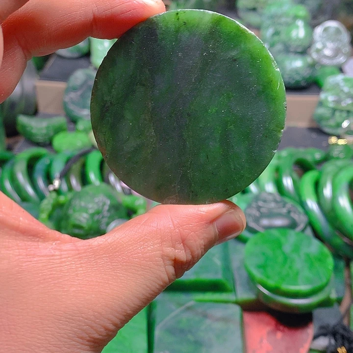 早***.和田玉（碧玉）未镶嵌珠宝半成品