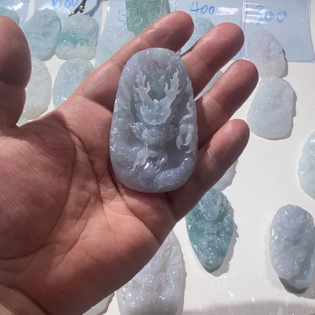 未镶嵌定制翡翠天*知缅甸天然翡翠A货龙牌
