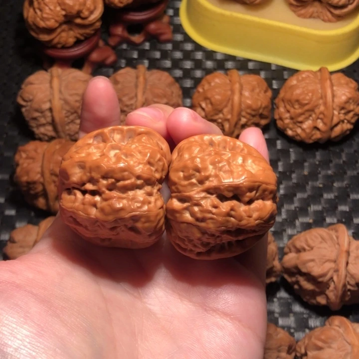 文玩核桃把件40大八腿红皮肌肉蛙