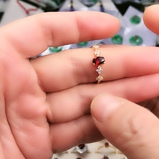 银S925镶嵌戒指石榴石