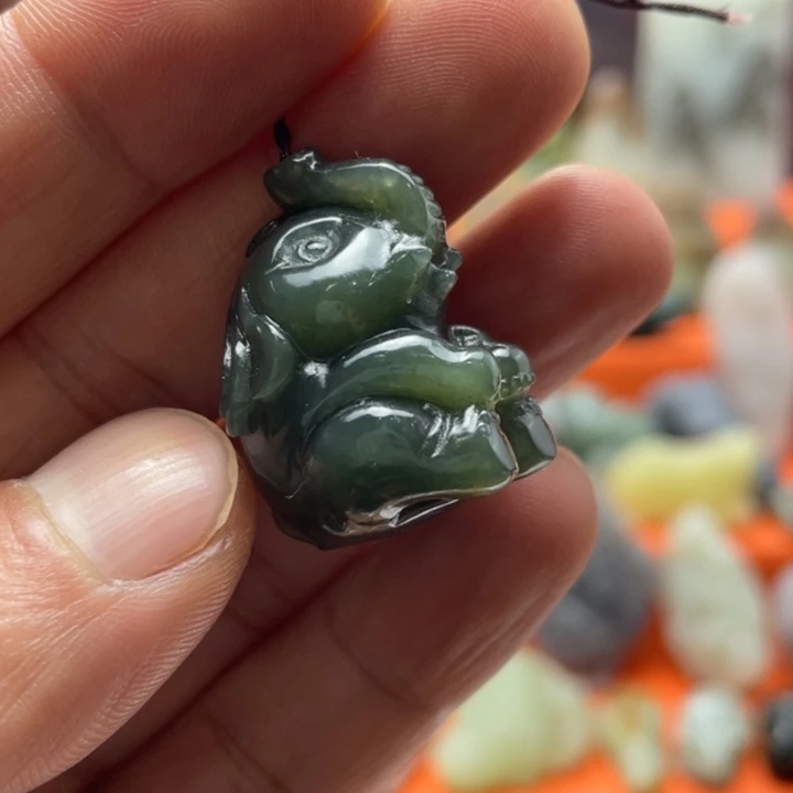 和田玉未镶嵌挂件