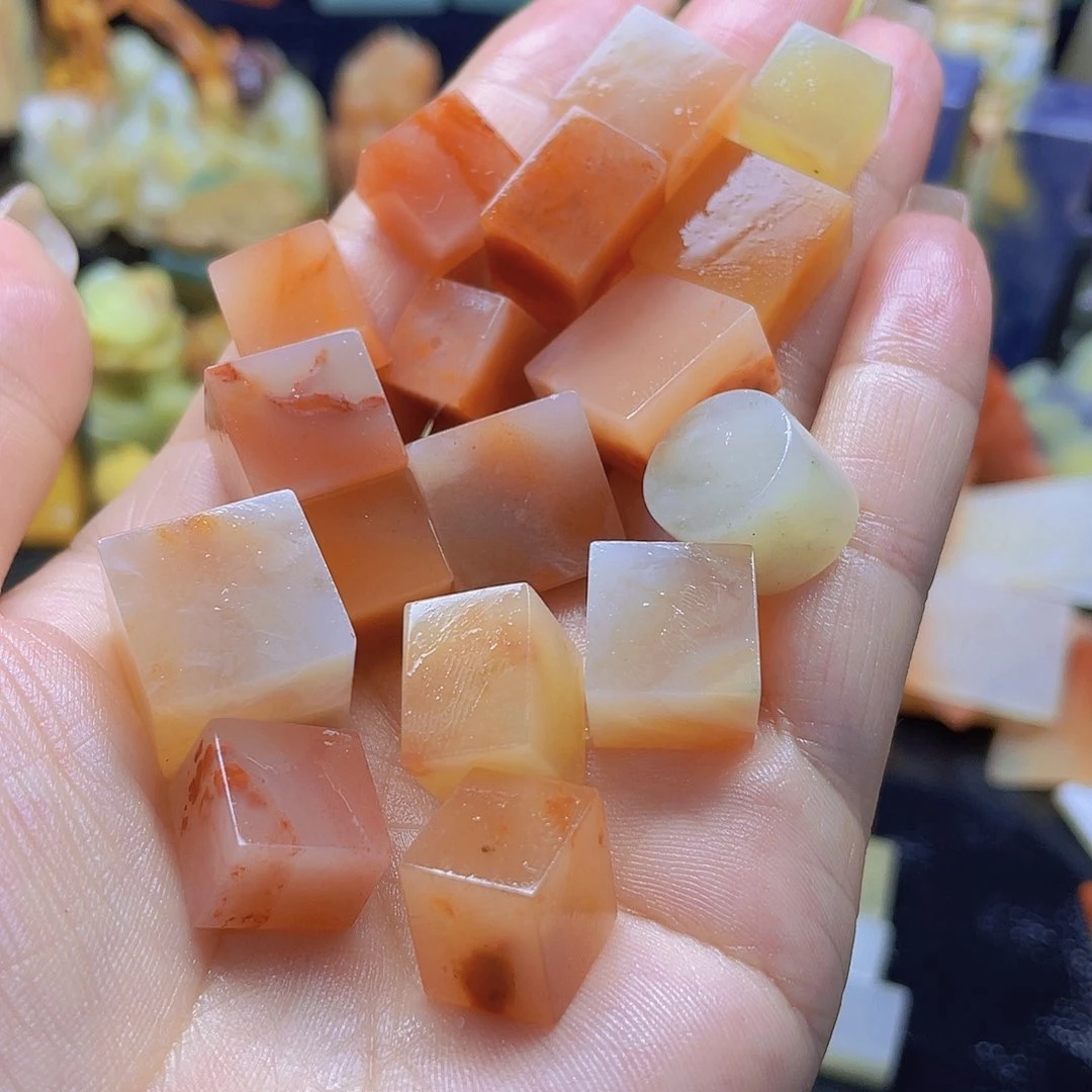 青田石印石皮*猪小方块