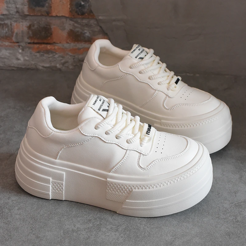 欧洲站女鞋增高厚底白色板鞋女2025秋季新款休闲运动面包板鞋潮酷