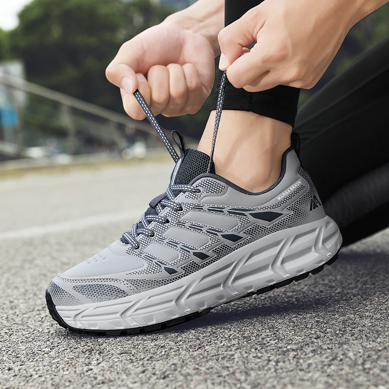 羚羊2.0 75°止滑皮面户外登山休闲百搭运动跑步防滑耐磨运动女鞋