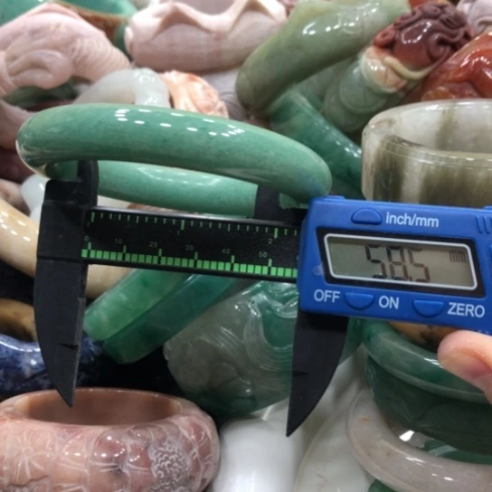 未镶嵌石英质玉珠宝奇石37