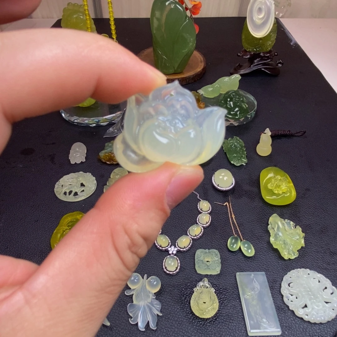 蛇纹石玉合金颈饰