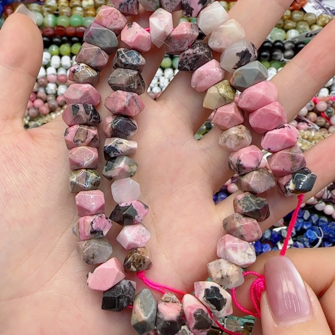 玛瑙/玉髓未镶嵌珠宝半成品原矿蔷薇冲角一条