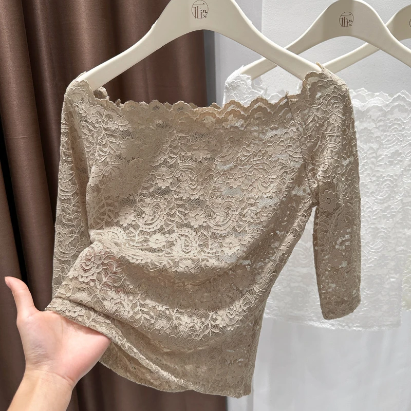 一字领露肩蕾丝中袖上衣女秋季性感镂空短款网纱半袖打底衫高级感