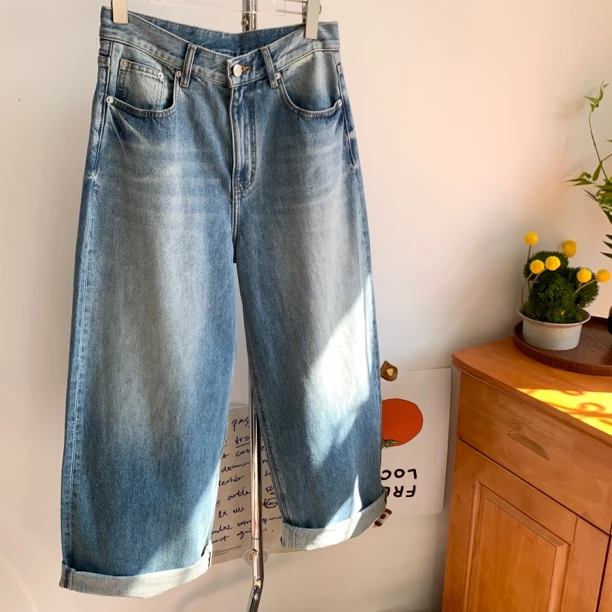 春夏气息//卷边高腰无弹力水洗牛仔裤